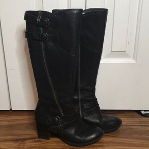 Born zip boots with minor wear and heel